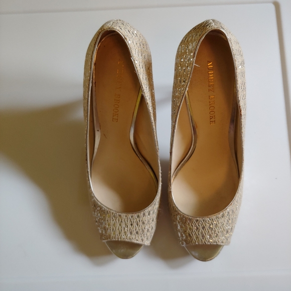 Audrey Brooke sparkle heels - Picture 2 of 5